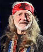 Willie Nelson at Farm Aid 2009 Cropped willie nelson smoked cannabis on white house roof