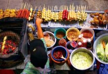 Street Food Around the World: A Culinary Journey for Food Enthusiasts Street Foods From Around The World